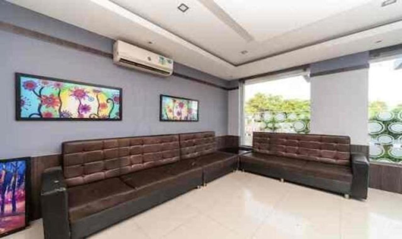 Fabhotel Smack Residency Chennai Eksteriør billede